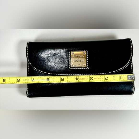 Dooney & Bourke Black Leather Continental Clutch Wallet - Picture 8 of 8